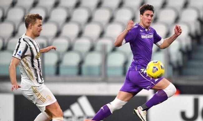  卡利亚里主场沦陷，防线崩盘遭遇惨败打击